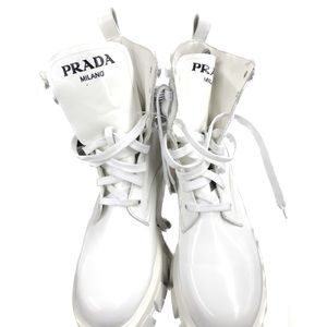 Prada boots missing strap and porch size 41